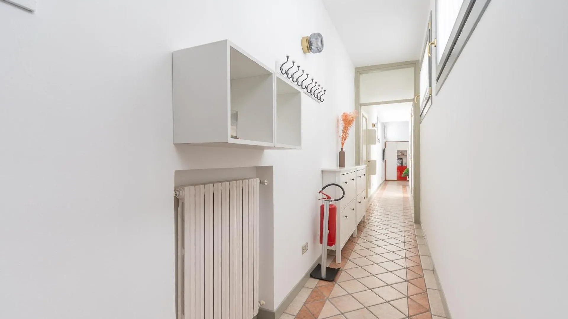 Sunny Apartment With Terrace In Milan City Center By Rentopolis