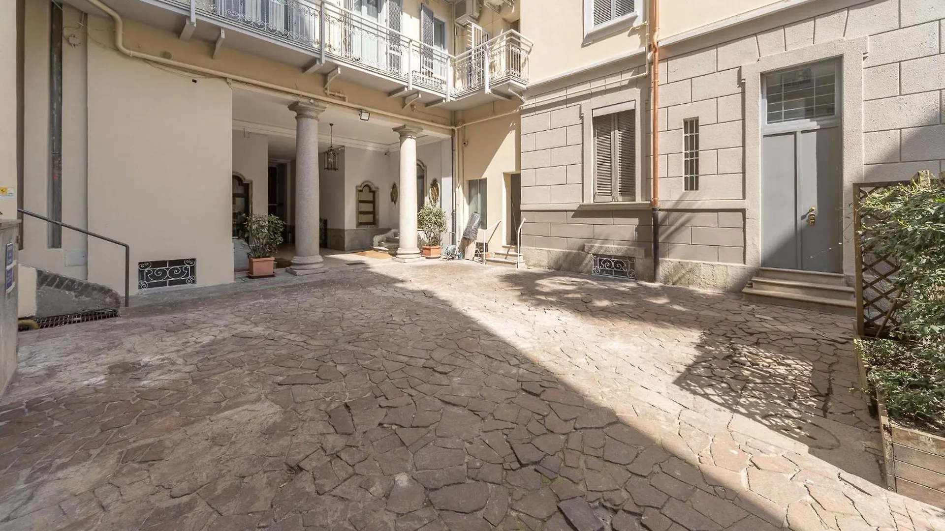 Sunny Apartment With Terrace In Milan City Center By Rentopolis 0*,