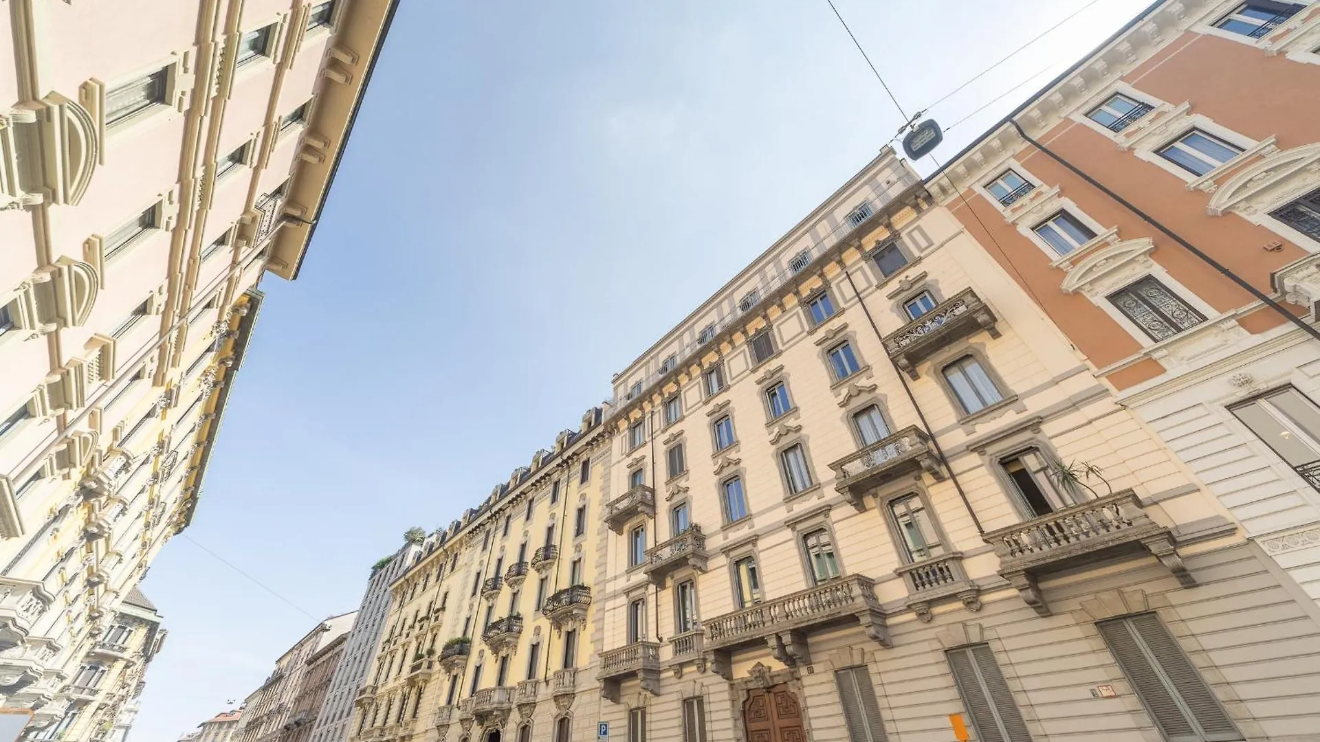 Sunny Apartment With Terrace In Milan City Center By Rentopolis