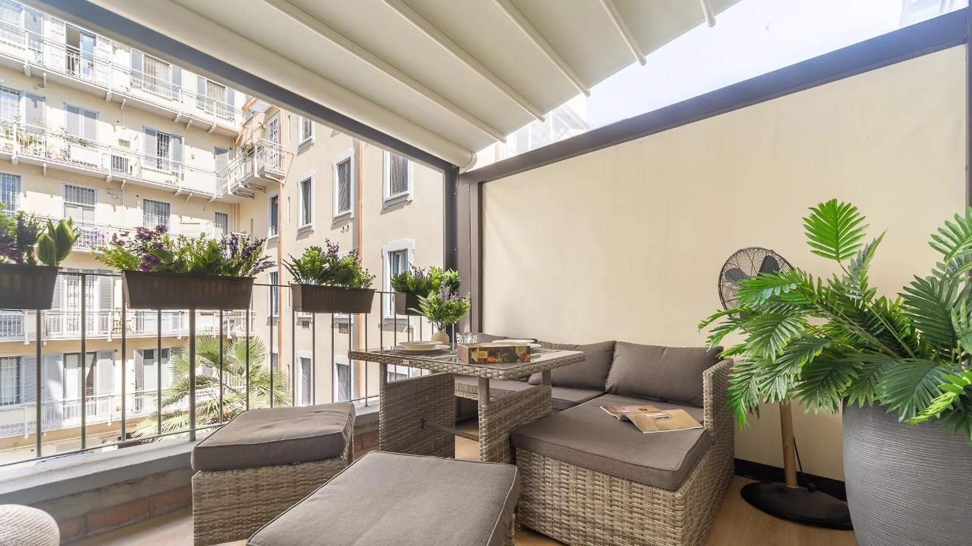 Sunny Apartment With Terrace In Milan City Center By Rentopolis 0*,  イタリア